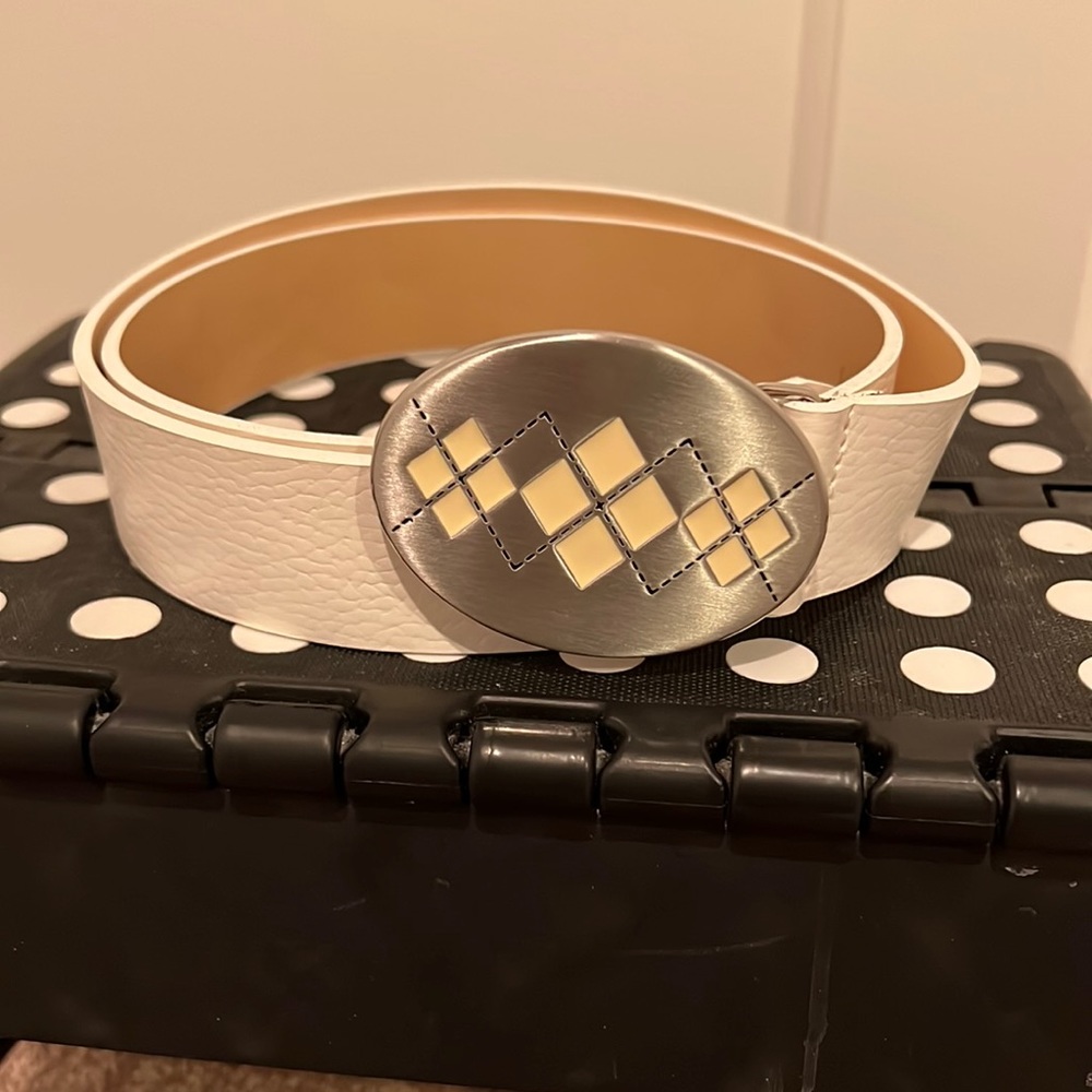 White Canterbury Gold belt